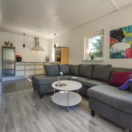 Feriehus Two-bedroom Holiday In Bjert Binderup Strand