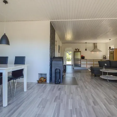 Feriehus Two-bedroom Holiday In Bjert Binderup Strand